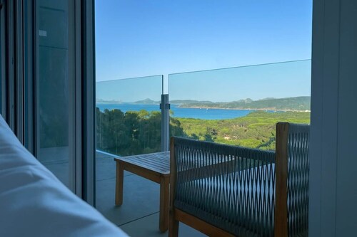 Sea View Apartment with Pool in the Rías Baixas