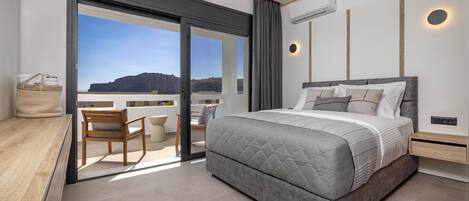 Luxury Villa, 4 Bedrooms, Pool View