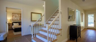 Perfect 6-Bedroom House in Lovely Cordova