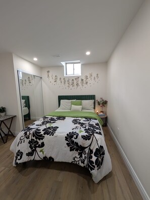 アイロン / アイロン台、WiFi、ベッドシーツ