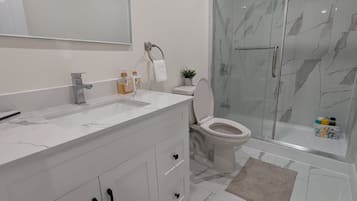 風筒、提供毛巾、番梘、廁紙