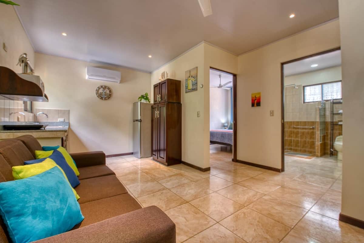 Cabin, Non Smoking, Pool View | Free WiFi, bed sheets