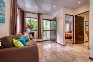 Cabana, 2 quartos, para não fumantes, vista para a piscina | Wi-Fi de cortesia, roupa de cama