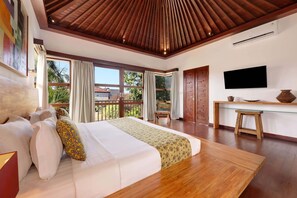 Tabla de planchar con plancha, wifi y ropa de cama 