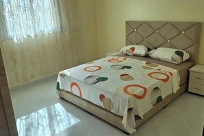 3 chambres, lit de bébé portatif, accès au Wi-Fi (inclus)