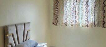 Family apartment close to cafés & shops - 10 min from the stadium