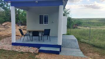 屋外ダイニングエリア