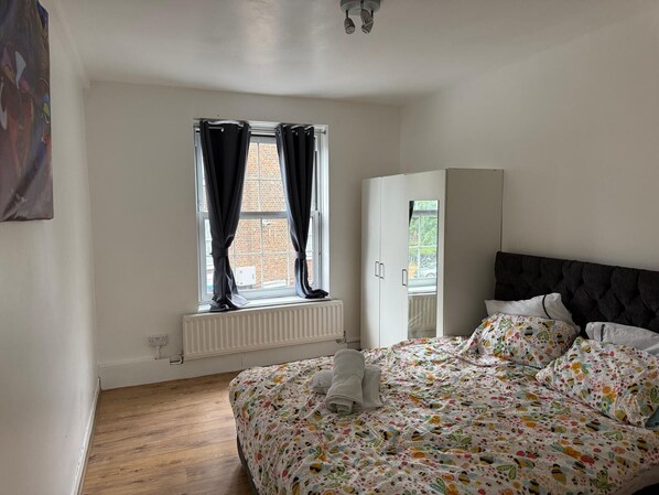 熨斗/熨衣板、WiFi、床单