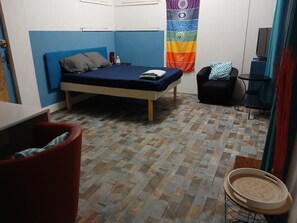 Accès Internet, draps fournis