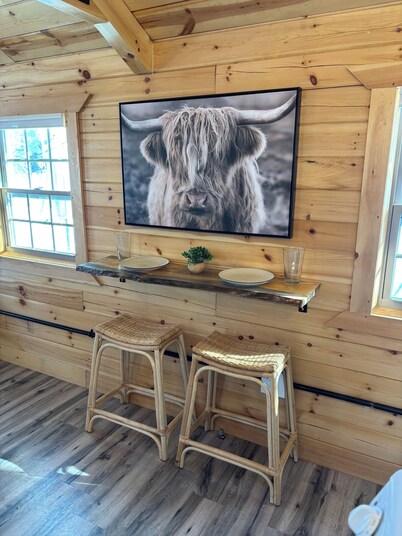 Cabin with big fenced yard-firepit-walking distance to Sacandaga lake- pets ok