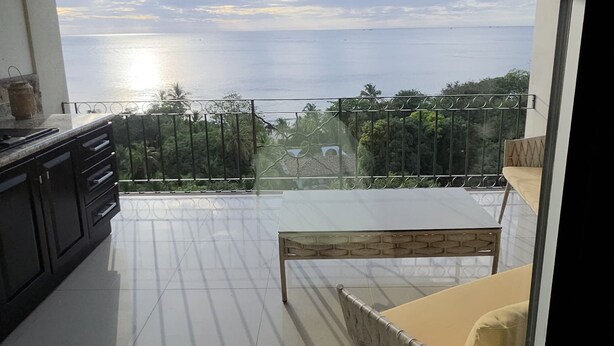 Unclassified image, 1 of 22, button - Stunning Oceanview Condo Steps to Playa Flamingo w/ Pool, BBQ & Beach Access (Playa Flamingo)