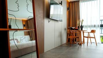 Deluxe Studio, Pool View