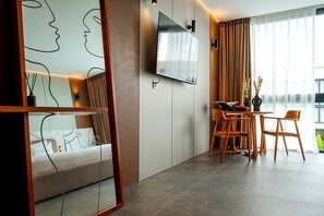 Deluxe Studio, Pool View