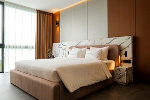 Deluxe Studio, Pool View | Egyptian cotton sheets, premium bedding, desk, blackout drapes - Awwa Boutique Hotel (Canggu)