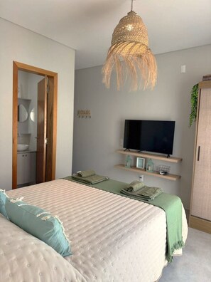 1 bedroom, free WiFi, bed sheets, wheelchair access - Nice Studio in Campeche, Florianopolis, with Garden and Parking (Florianópolis)
