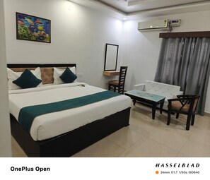 Luxury Studio, Garden View