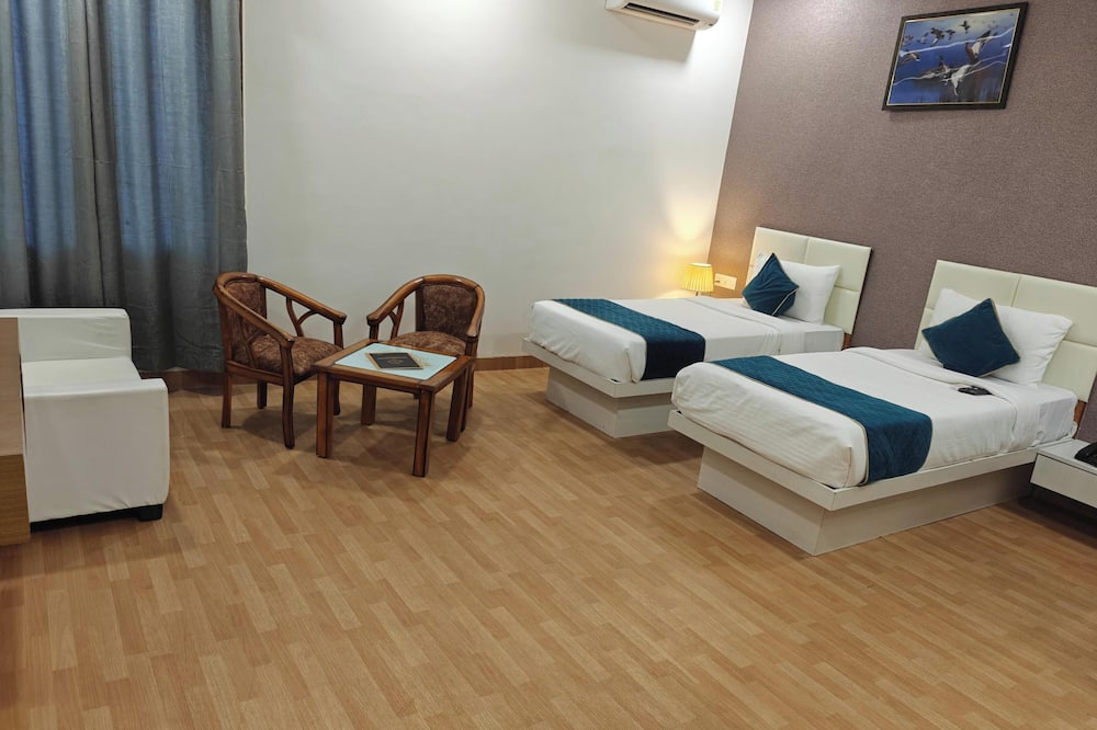Hotel advantage inn