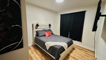 3 chambres, fer et planche à repasser, accès Internet, draps fournis