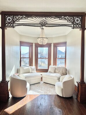 المنشأة من الداخل