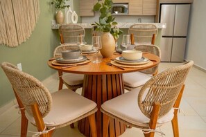 Dining - Cozy Boho Jungle Retreat- 2-bedroom condo in perfect Puerto Morelos with AC (Puerto Morelos)