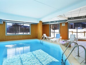 Innenpool, beheizter Pool