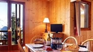 Unclassified image, 2 of 36, button - Fitness, swimming pool, sauna, parking, tv, ski locker, 38m², La Toussuire (Fontcouverte-la-Toussuire)