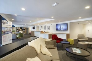 Lobby - Ski lifts base, fitness, swimming pool, sauna, hammam, balcony, tv, ski locker, 61m², Les 2 Alpes (Les Deux Alpes)