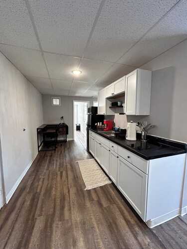 The Cozy Suite 2-bedroom apartment in quaint Dexter