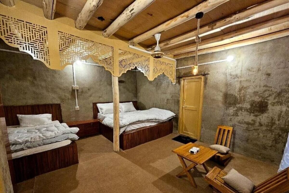 Habitación Deluxe doble, vistas a la montaña | Sistema de insonorización, tabla de planchar con plancha, wifi gratis