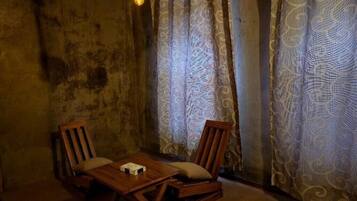 Habitación Deluxe doble, vistas a la montaña | Zona de estar