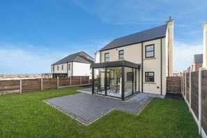 Exterior - Modern Entire Home Retreat in Newry (Newry)