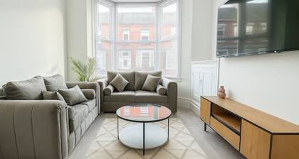 Quiet & Modern 3-Bed Home Near Beach & Marina