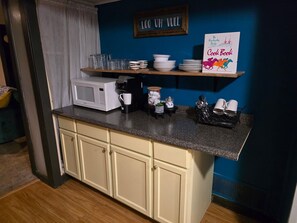 Interior - Cozy 1-bedroom apartment in charming Louisville- Level 1 (Louisville)
