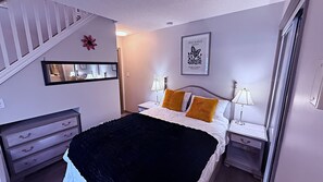 Condo, 2 camas Queen size, para no fumadores, balcón | Espacio para trabajar con laptop y tabla de planchar con plancha 