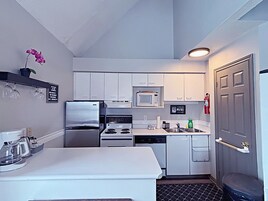 Apartamento, 2 camas de matrimonio, no fumadores, balcón | Cocina privada | Frigorífico, microondas, horno y placa de cocina