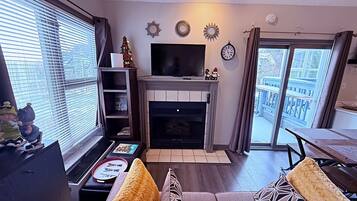 Condo, 2 Katil Ratu (Queen), Non Smoking, Balcony | Ruang tamu