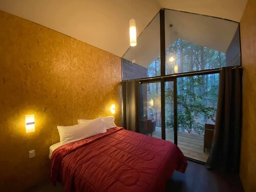 Natural Cabin in the Forest - Cozy and Equipped - WiFi + Kitchen