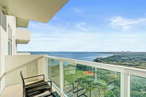 Property grounds - Coconut Grove Suite | 20th Floor Bay Views (Miami)