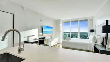 Bügeleisen/Bügelbrett, WLAN, Bettwäsche