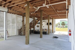 Terrace/patio - Milo Beach House 3 beds + hot tub + walk to beach (Pass Christian)