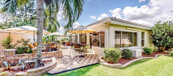 1 Mi to Lake Sumter! Family Retreat w/ Large Patio