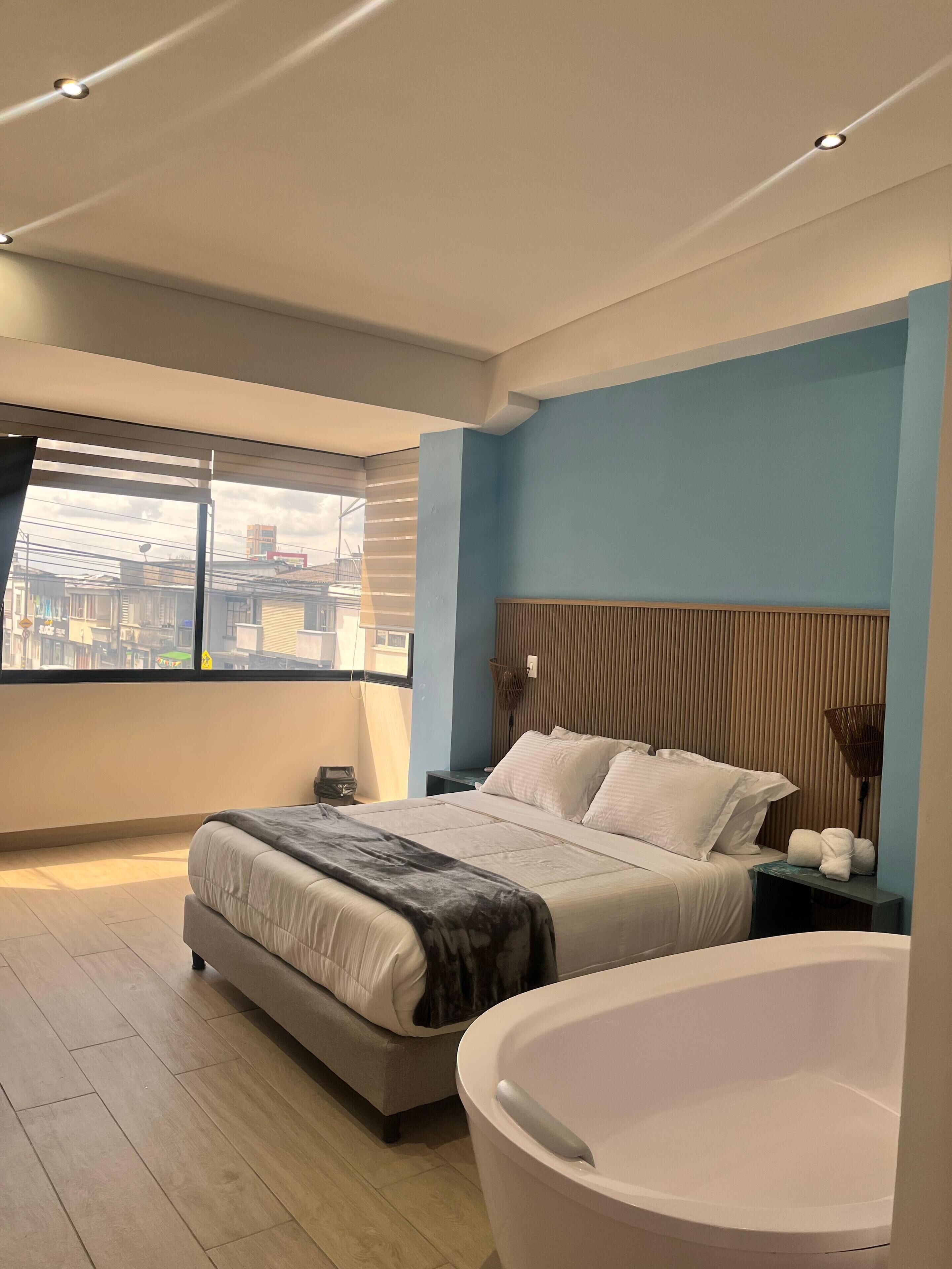Deluxe Room | Free WiFi, bed sheets