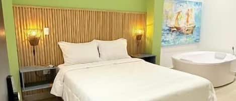 Deluxe Room | Free WiFi, bed sheets