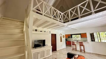 Villa, 4 habitaciones, para fumadores, alberca privada | Sala de estar