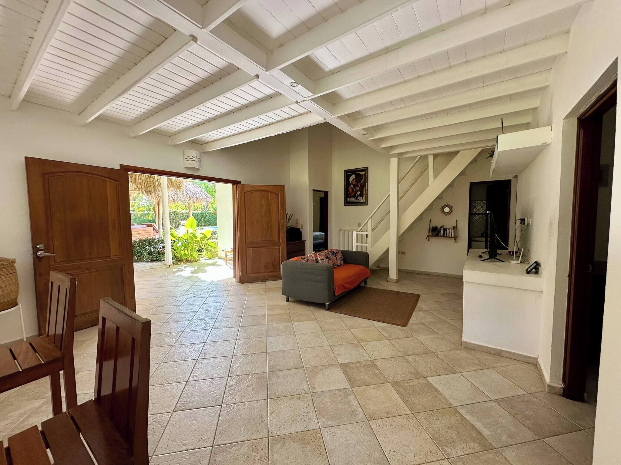 Villa, 4 Bedrooms, Smoking, Private Pool | Living area