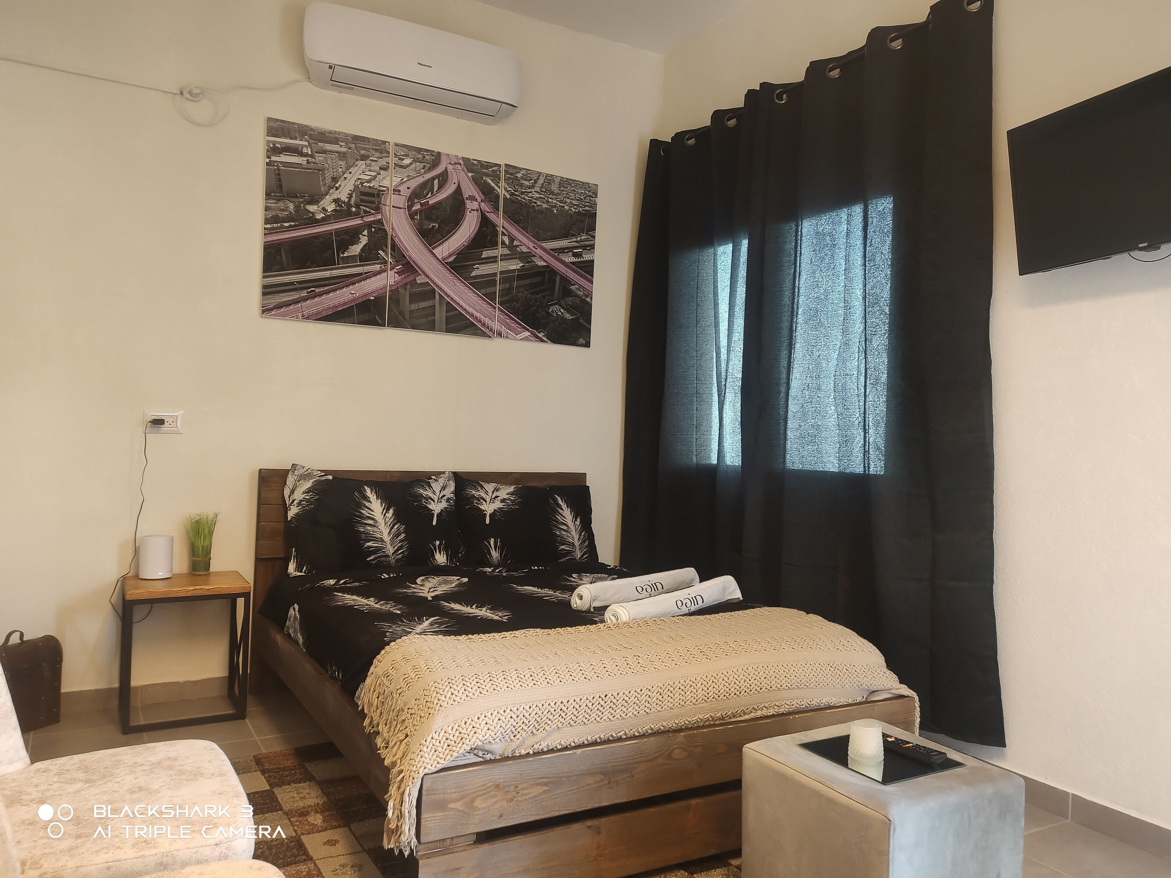 Espacio para trabajar con laptop y sistema de insonorización 