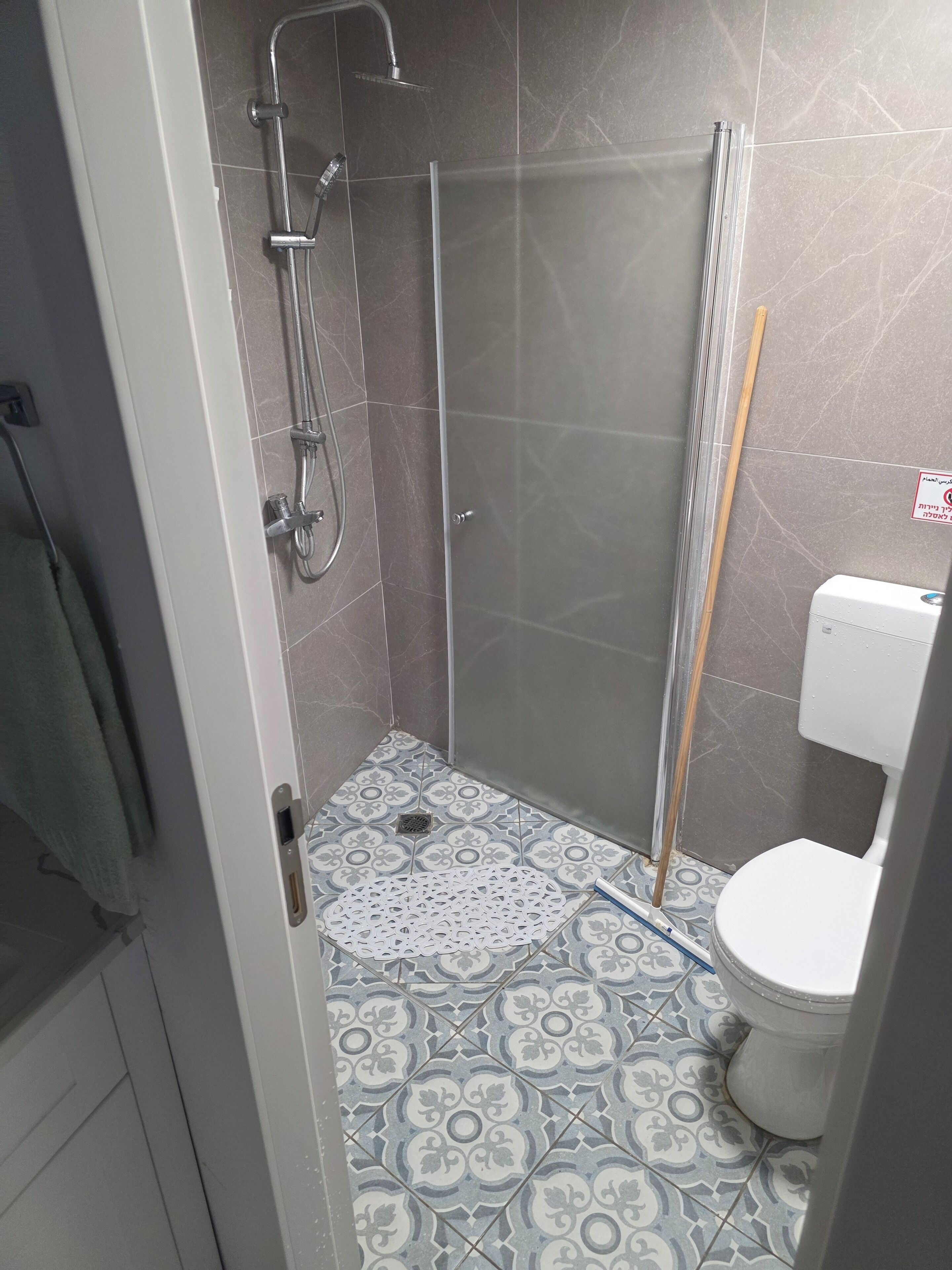 Shower, free toiletries, towels, soap