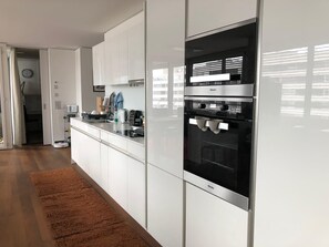 Microwave, oven, stovetop, dishwasher