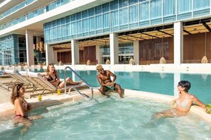 Outdoor pool - Hyatt Vivid Grand Island Cancun-all Inclusive Adults Only (Cancun)