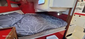 Internet, bed sheets